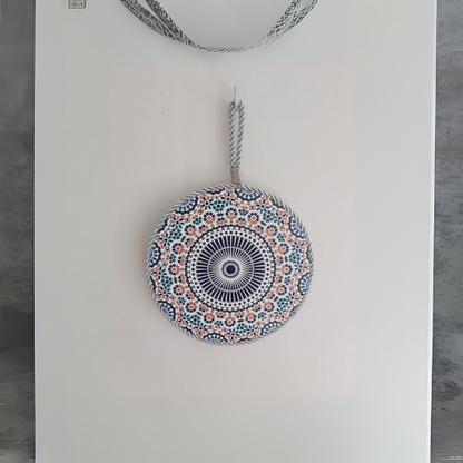 Sous-plat Rond en Céramique Artisanale - Un Chef-d'œuvre Inspiré de la Tradition Marocaine